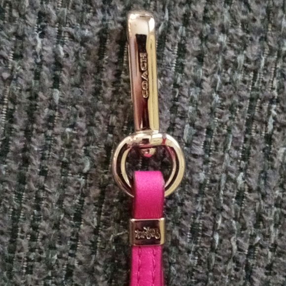 🆕 💕VTG/RARE Coach💕 - Luxe Leather Fuchsia Zip Clutch - Picture 8 of 11